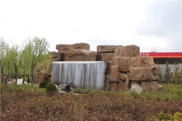 拉薩娘熱路格?；ü珗@